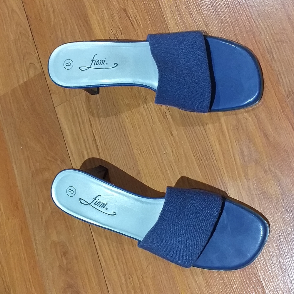 Ladies shoes